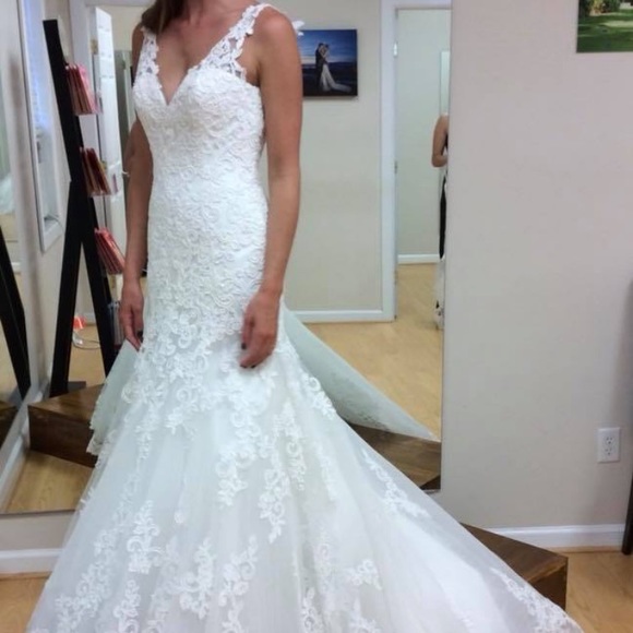 Allure Couture c202 wedding gown - Picture 2 of 8